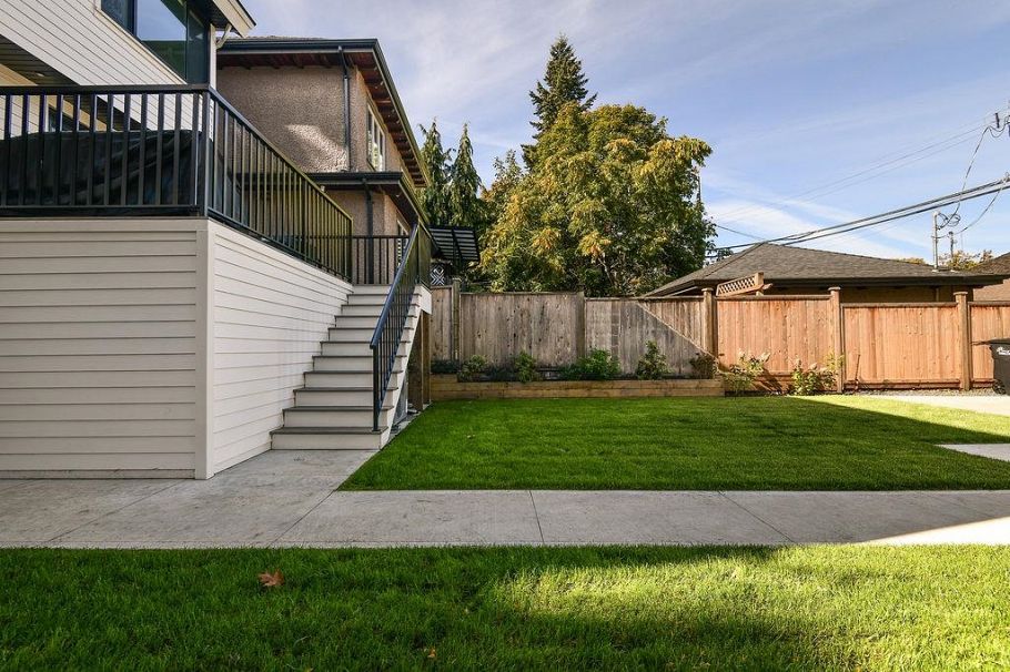 3415 W 24 Avenue Vancouver, BC - 10