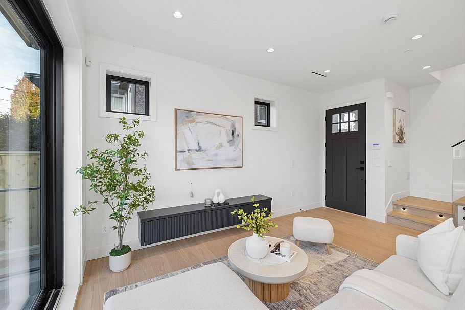2 2733 William Street Vancouver, BC - 4