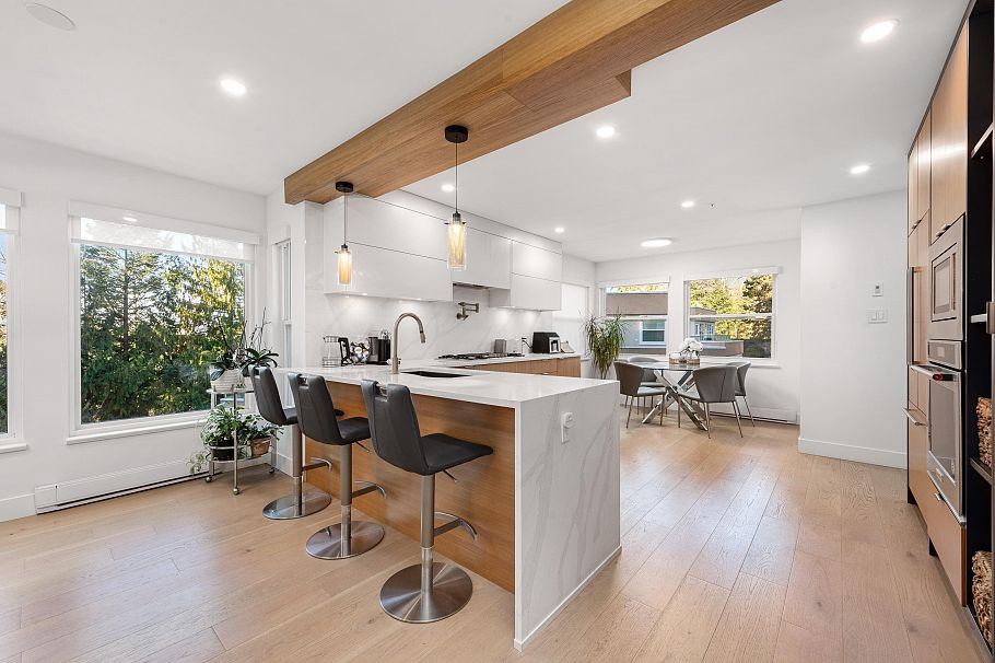 11 2425 Edgemont Boulevard North Vancouver, BC - 5