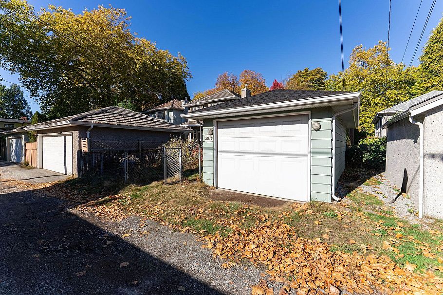 2878 W 14th Avenue Vancouver, BC - 32