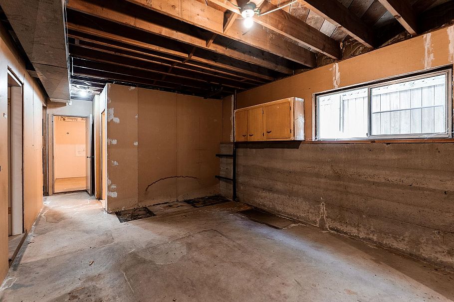 2878 W 14th Avenue Vancouver, BC - 26