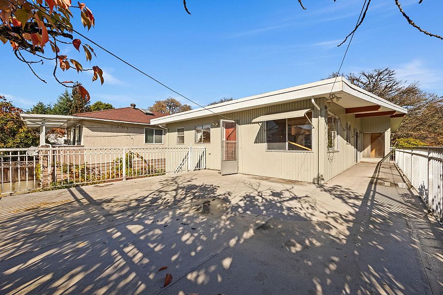 7649 Vivian Drive Vancouver, BC - 9