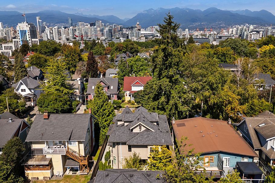 330 W 14th Avenue Vancouver, BC - 36