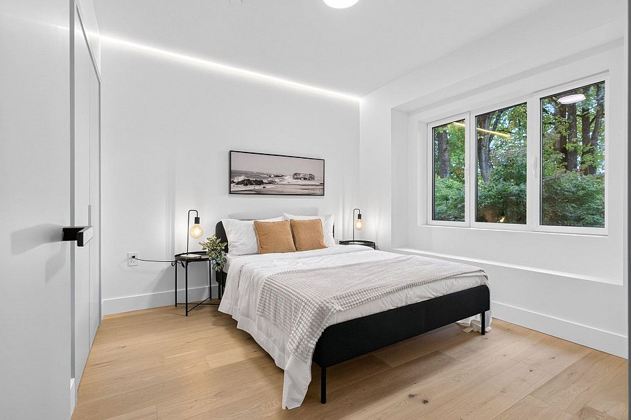 1 3315 W 10th Avenue Vancouver, BC - 13