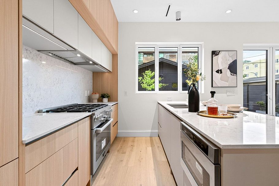 2 3315 W 10th Avenue Vancouver, BC - 27