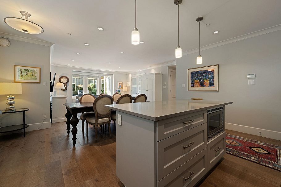 330 W 14th Avenue Vancouver, BC - 19