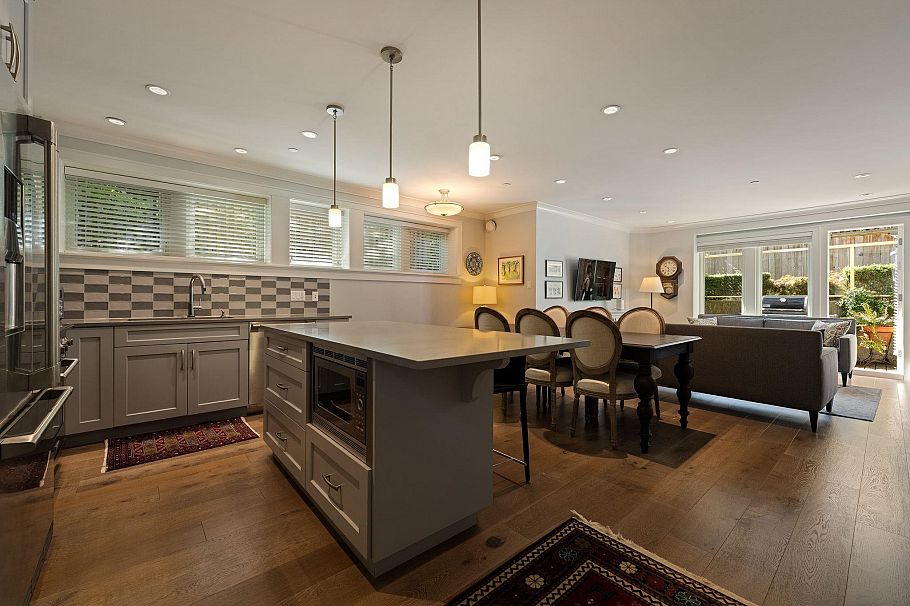 330 W 14th Avenue Vancouver, BC - 16