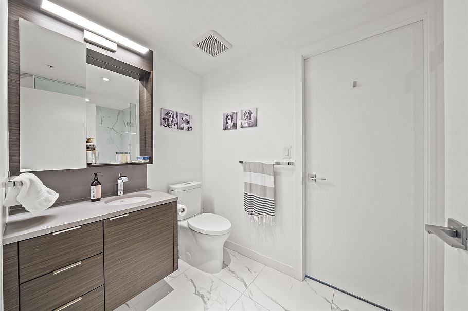 904 1678 Pullman Porter Street Vancouver, BC - 16