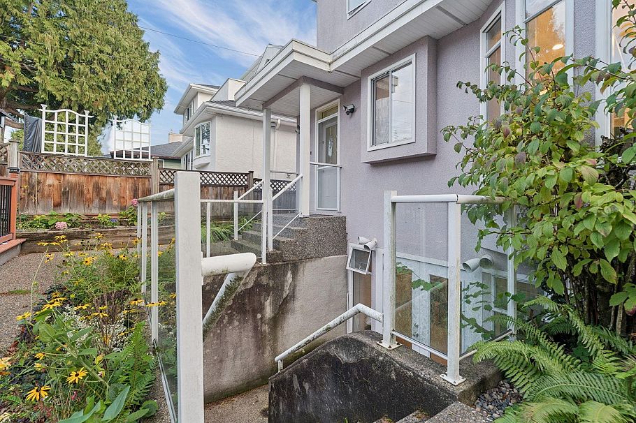 1767 W 61st Avenue Vancouver, BC - 12