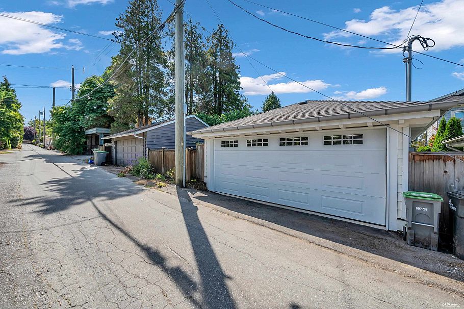 3581 W 32nd Avenue Vancouver, BC - 12