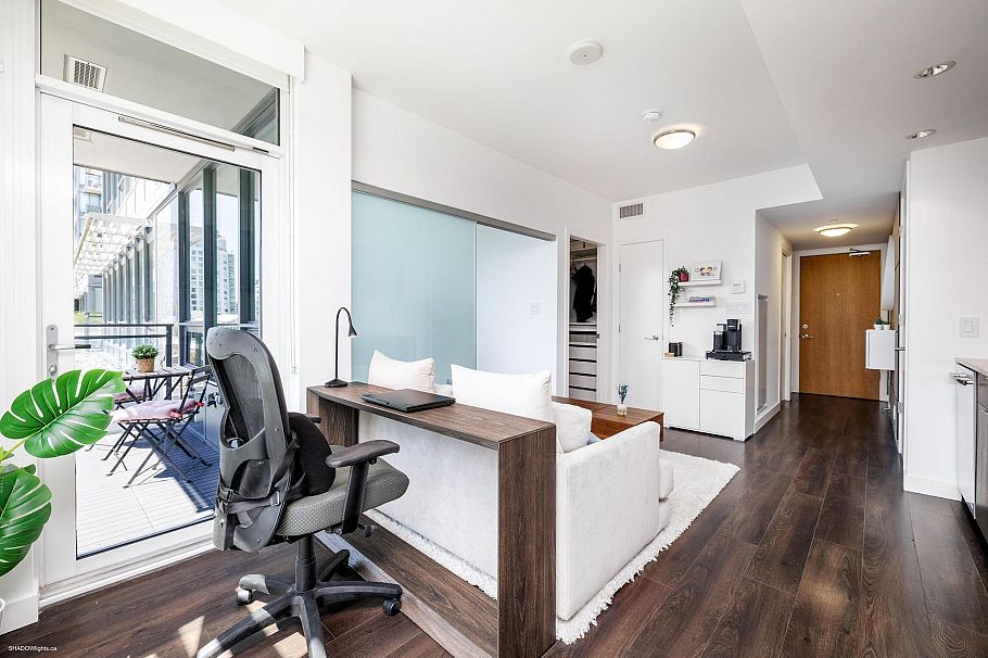 607 161 E 1st Street Vancouver, BC - 5