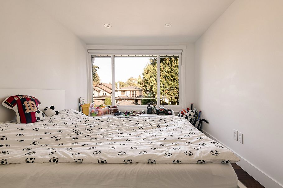 3415 W 24 Avenue Vancouver, BC - 36
