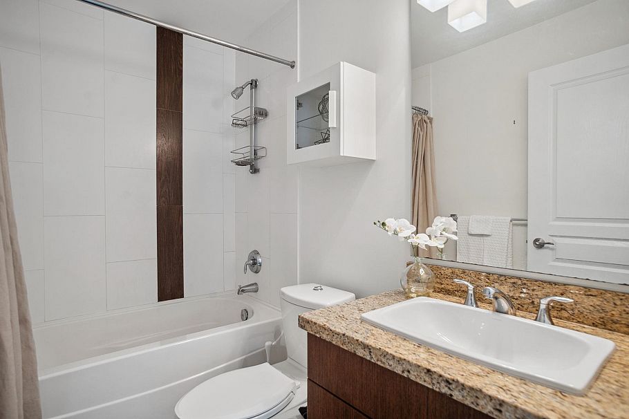 125 738 E 29th Avenue Vancouver, BC - 9