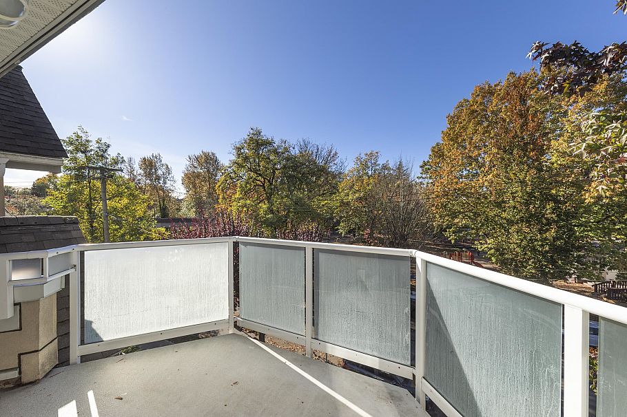 402 1515 E 6th Avenue Vancouver, BC - 21