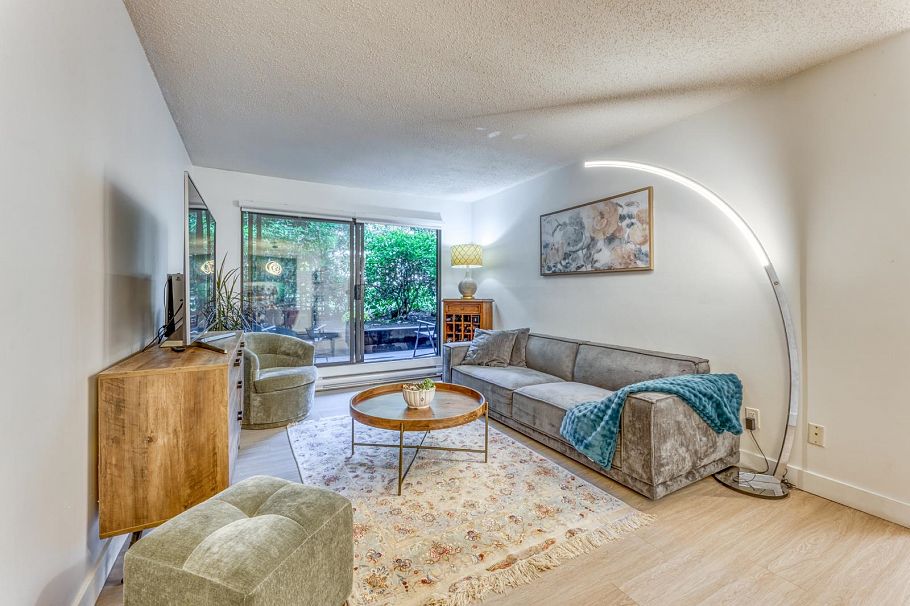 101 251 W 4th Street North Vancouver, BC - 1
