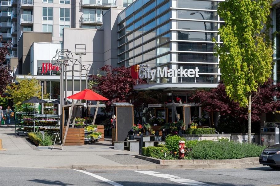 405 120 W 16 Street North Vancouver, BC - 22