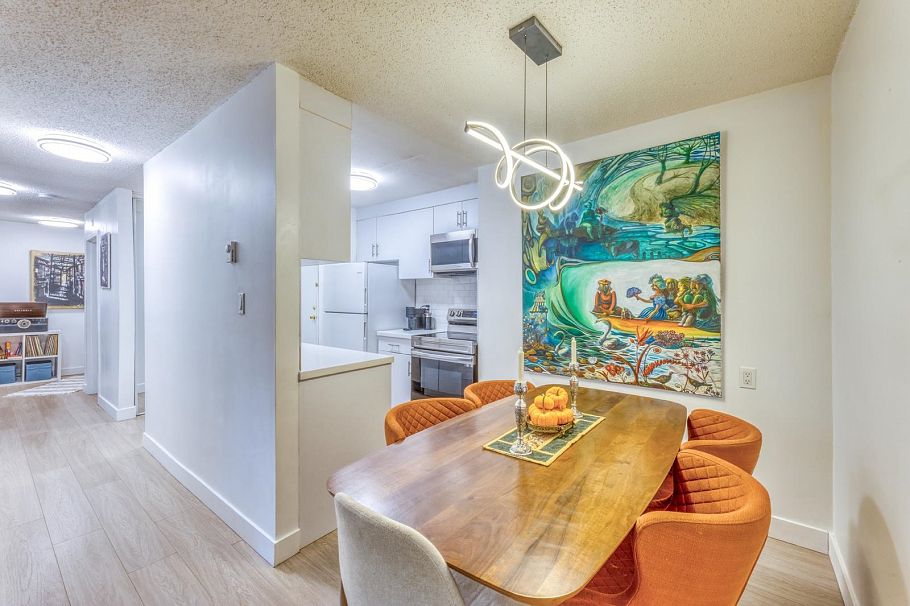 101 251 W 4th Street North Vancouver, BC - 9