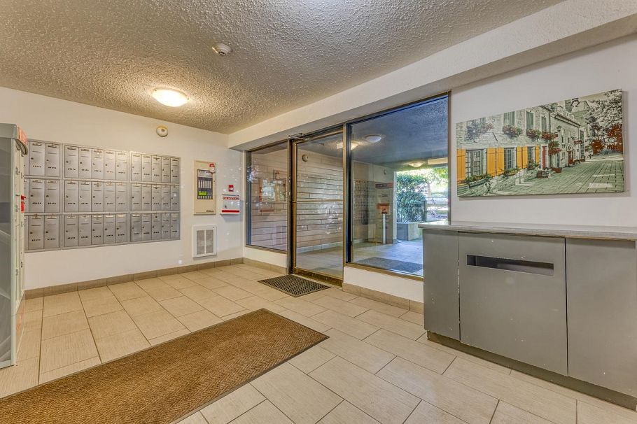 101 251 W 4th Street North Vancouver, BC - 20