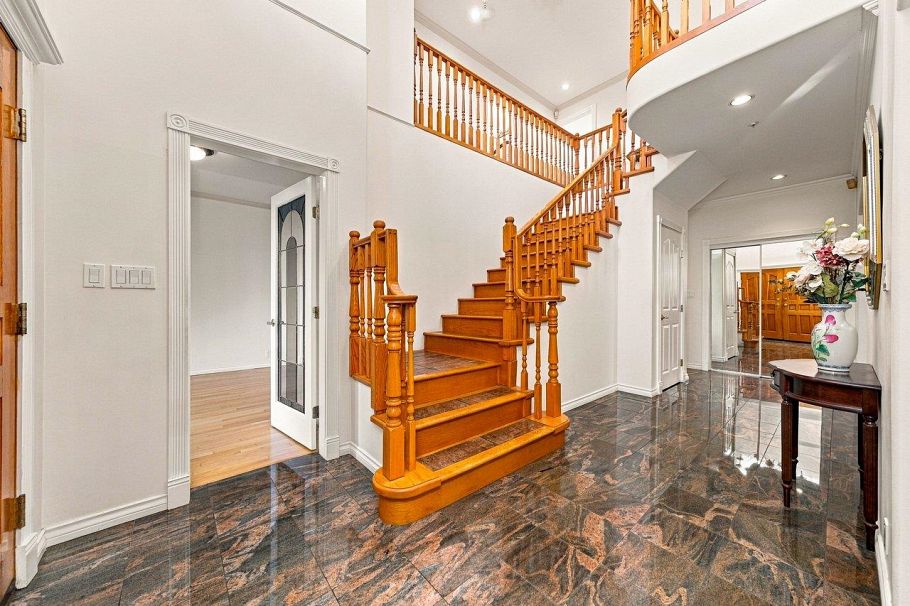 3895 Glendale Street Vancouver, BC - 3