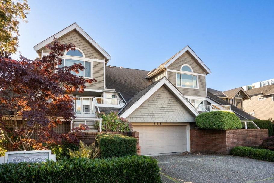 304 223 E Keith Road North Vancouver, BC - 1