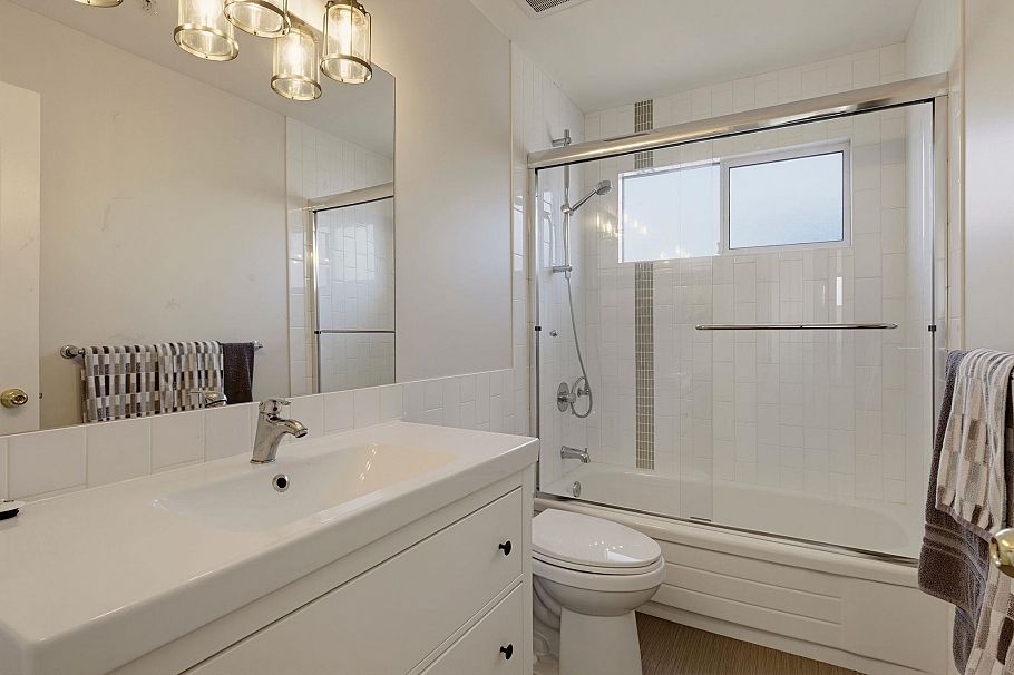 5454 Inverness Street Vancouver, BC - 20