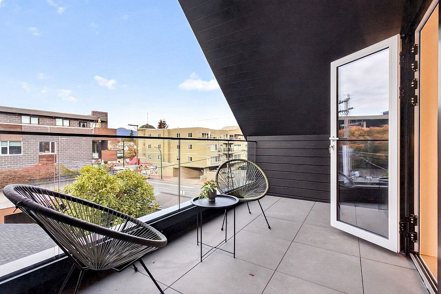 2 3315 W 10th Avenue Vancouver, BC - 18