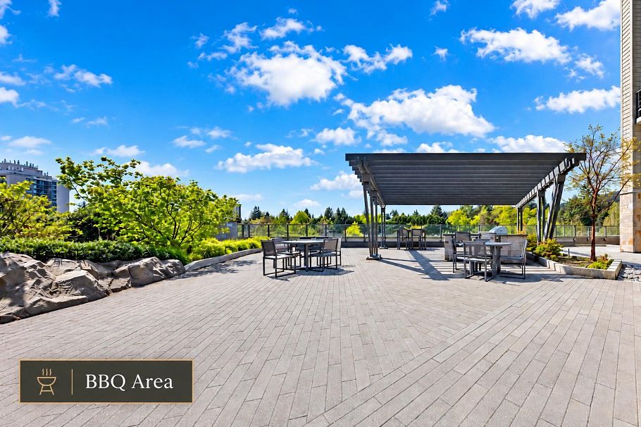305 2707 Library Lane North Vancouver, BC - 22