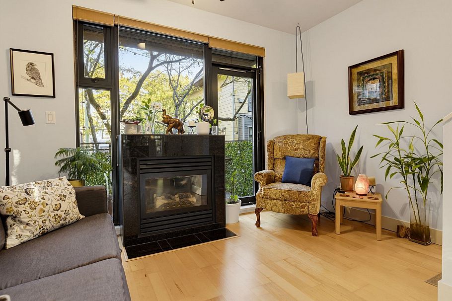 3742 Commercial Street Vancouver, BC - 7