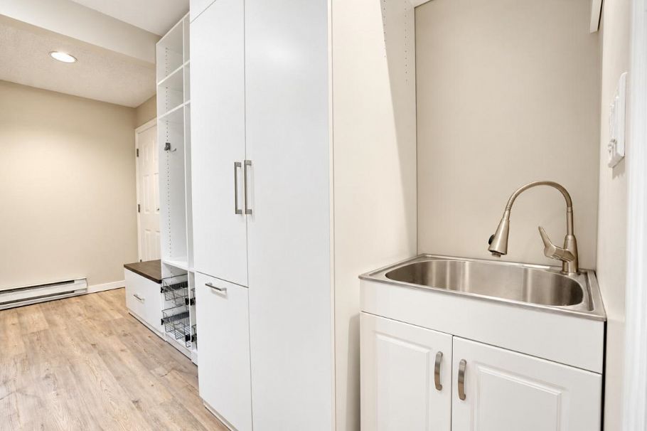 304 223 E Keith Road North Vancouver, BC - 21