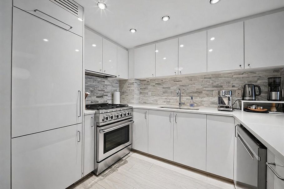 512 1133 Homer Street Vancouver, BC - 11