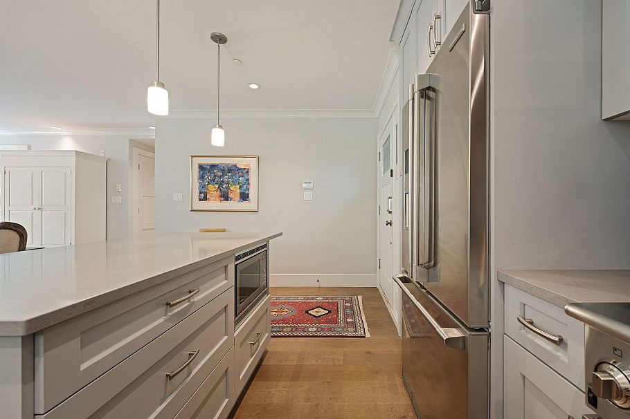330 W 14th Avenue Vancouver, BC - 20
