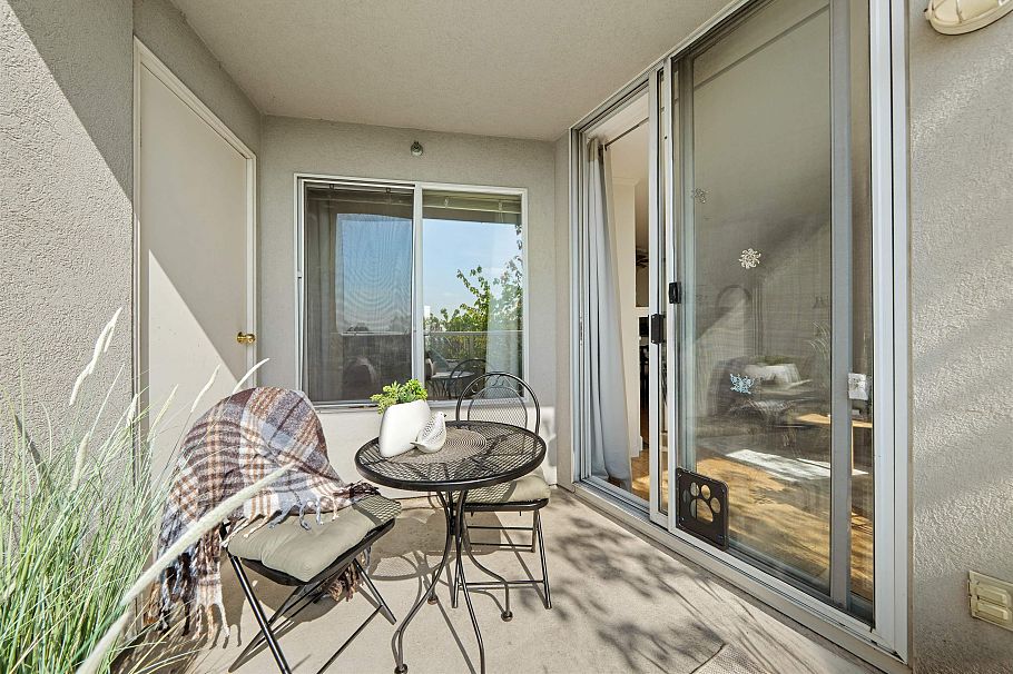 409 8430 Jellicoe Street Vancouver, BC - 20