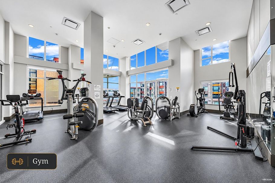 305 2707 Library Lane North Vancouver, BC - 32