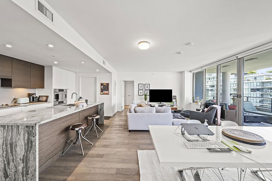 904 1678 Pullman Porter Street Vancouver, BC - 1