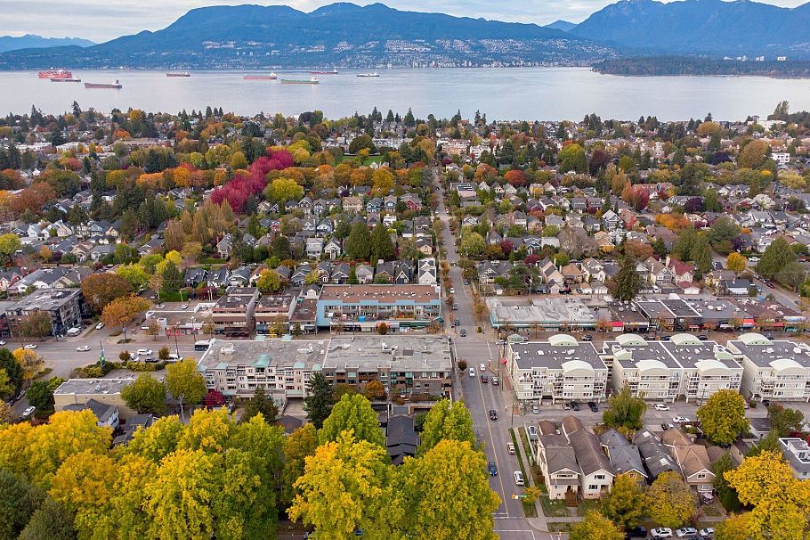 1 3315 W 10th Avenue Vancouver, BC - 24