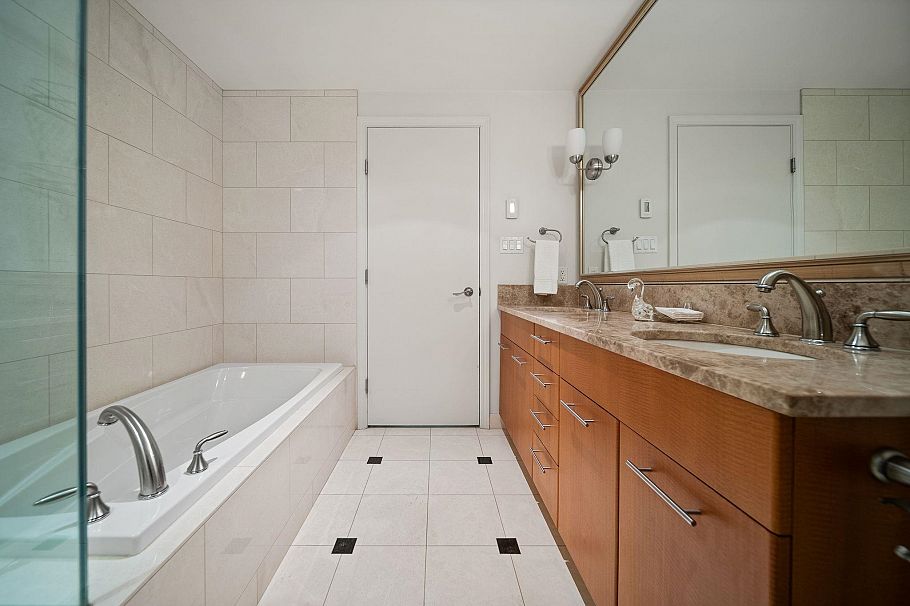 402 323 Jervis Street Vancouver, BC - 24