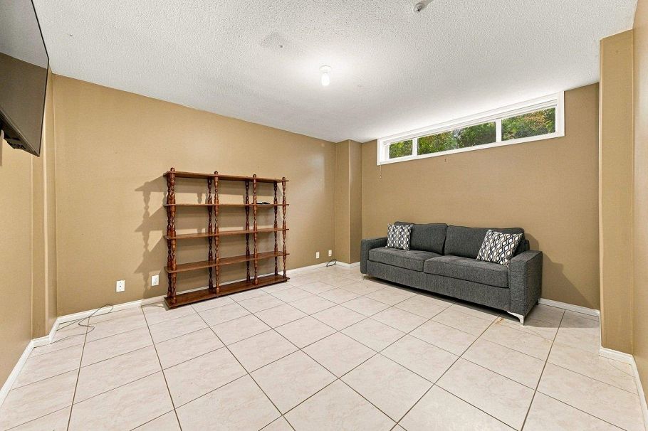 3895 Glendale Street Vancouver, BC - 29
