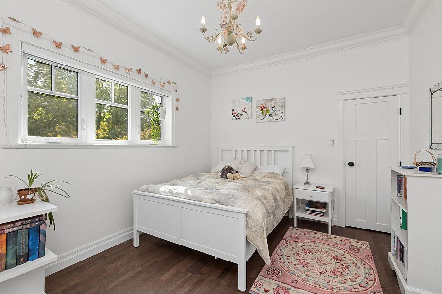2533 Kitchener Street Vancouver, BC - 19