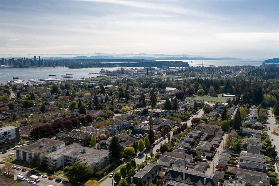 405 120 W 16 Street North Vancouver, BC - 10