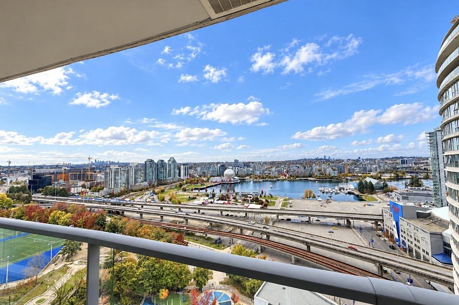 2801 58 Keefer Place Vancouver, BC - 2