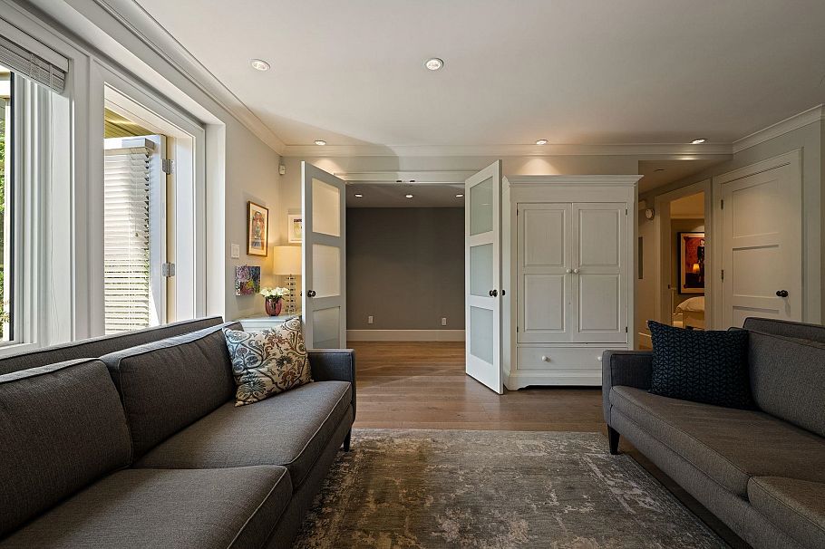 330 W 14th Avenue Vancouver, BC - 6