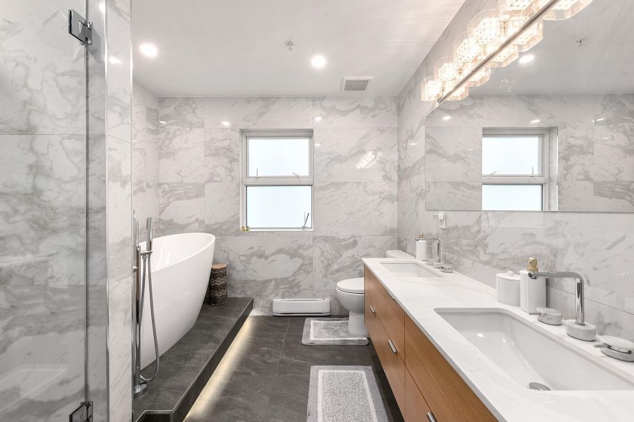 11 2425 Edgemont Boulevard North Vancouver, BC - 24
