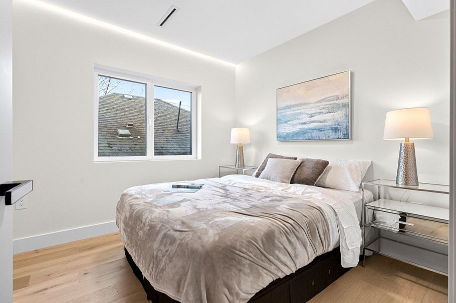 2 3315 W 10th Avenue Vancouver, BC - 12