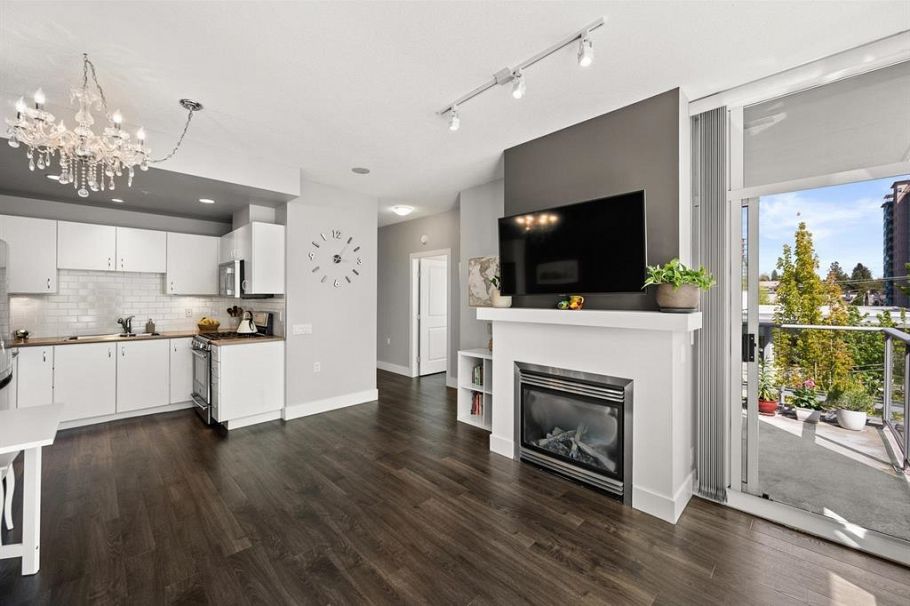 405 120 W 16 Street North Vancouver, BC - 16
