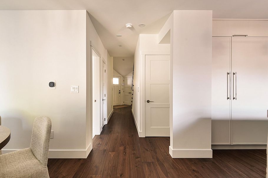 3415 W 24 Avenue Vancouver, BC - 17