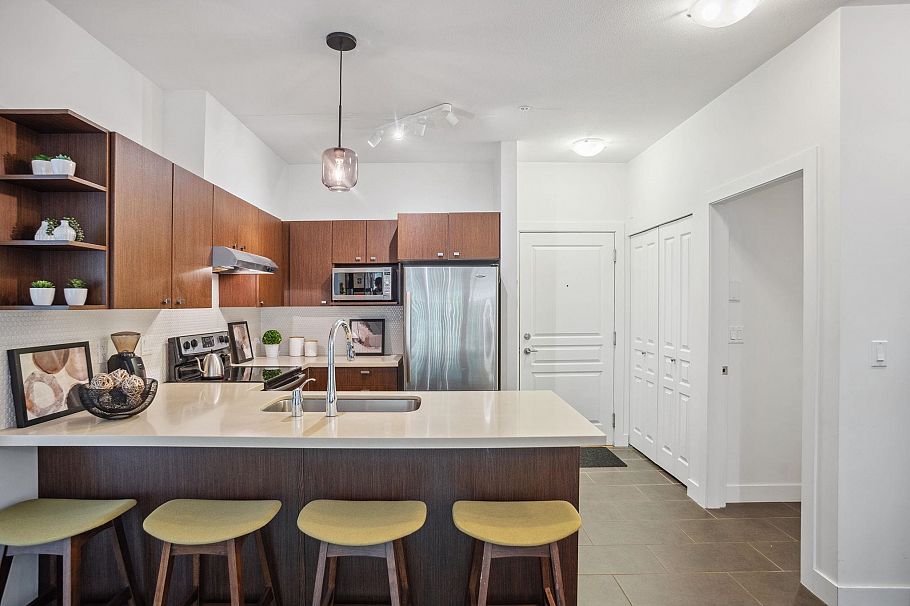 125 738 E 29th Avenue Vancouver, BC - 5