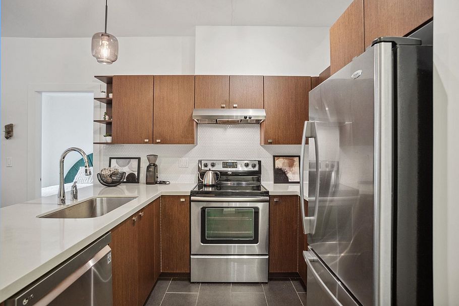 125 738 E 29th Avenue Vancouver, BC - 4