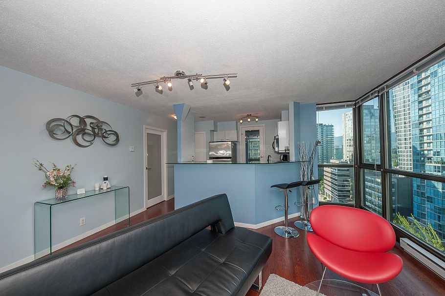 910 1367 Alberni Street Vancouver, BC - 6