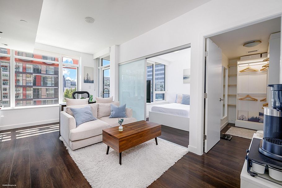 607 161 E 1st Street Vancouver, BC - 1