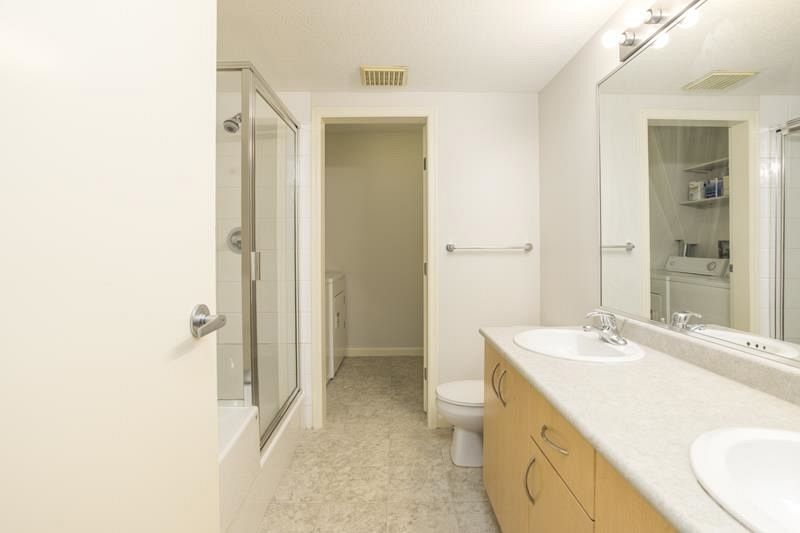 206 137 E 1st Street North Vancouver, BC - 18
